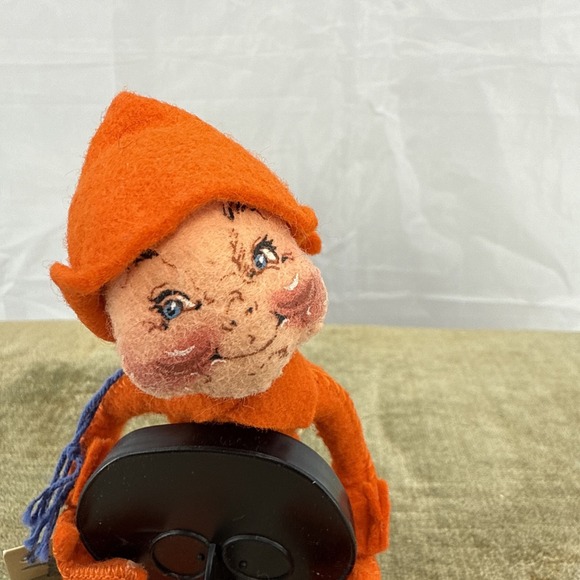 VTG Annalee Dolls. 5" Orange Elf w/Black Skull Cookie Cutter # 3001.  1995 NWT - Picture 2 of 5